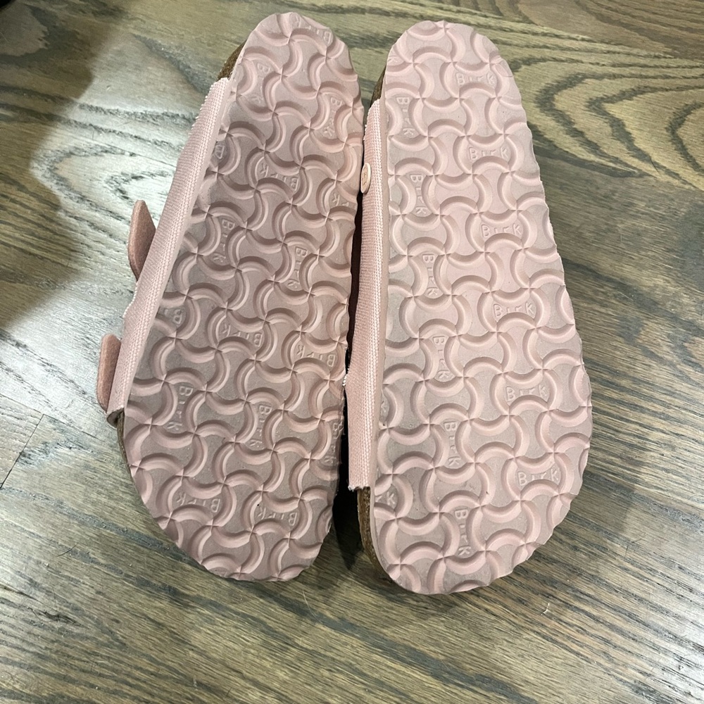 Gently used Birkenstock’s size 7 style Arizona